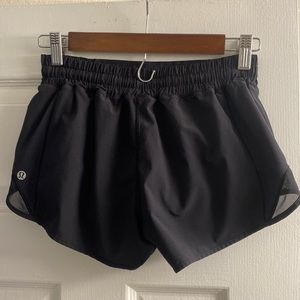 NWOT hotty hot 2.5” size 6 BLACK